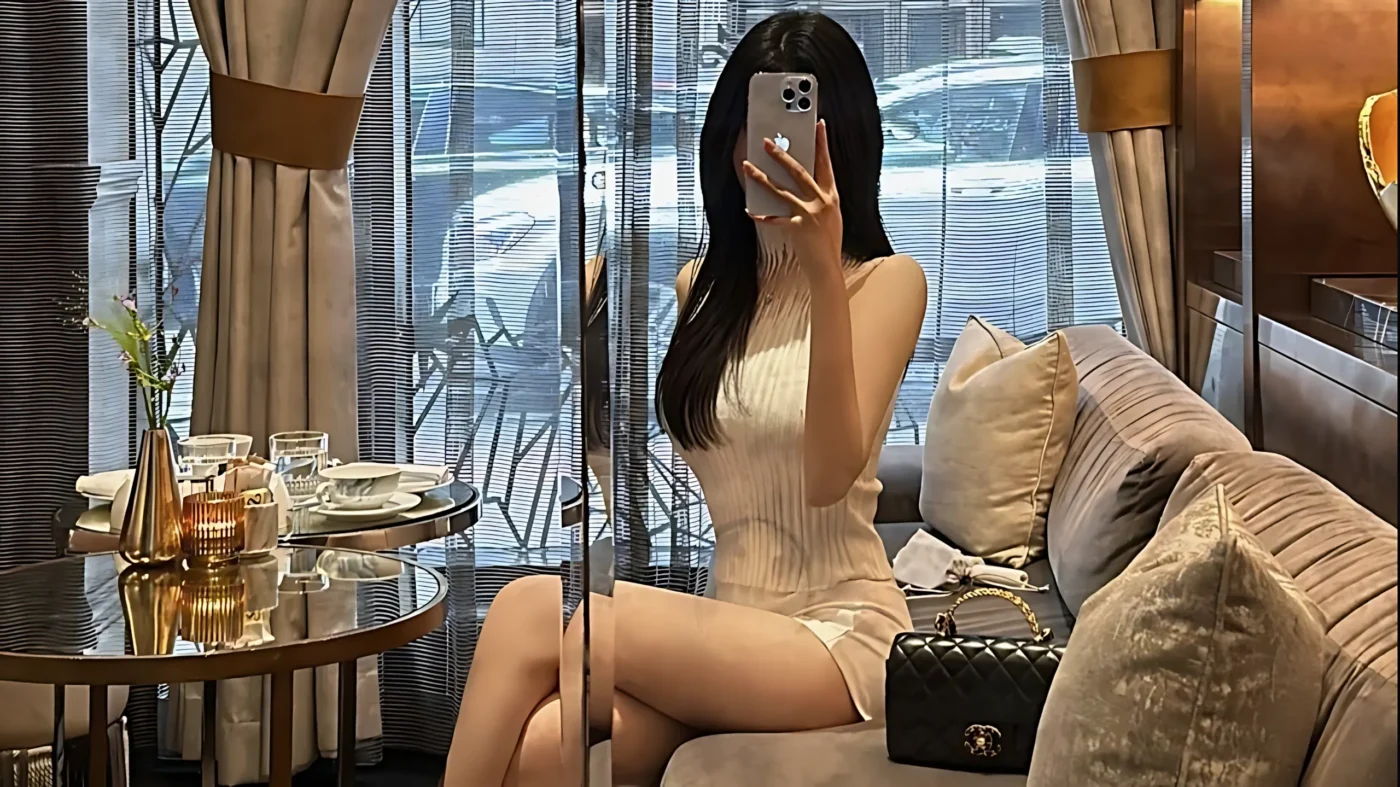 Hình Ảnh Gái Xinh Che MặT Hot Nhất Hiện Nay